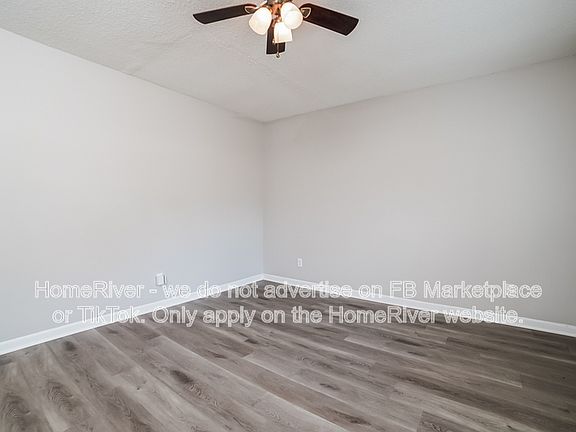 5th image of 3175 Mayfair Dr