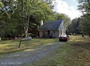 418 Stillwater Dr, Pocono Summit, PA 18346