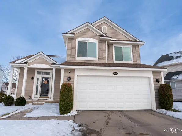 5690 Sugarberry Dr SE, Kentwood, MI 49512