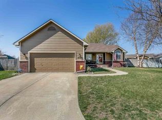 2617 N Parkdale Ct, Wichita, KS 67205