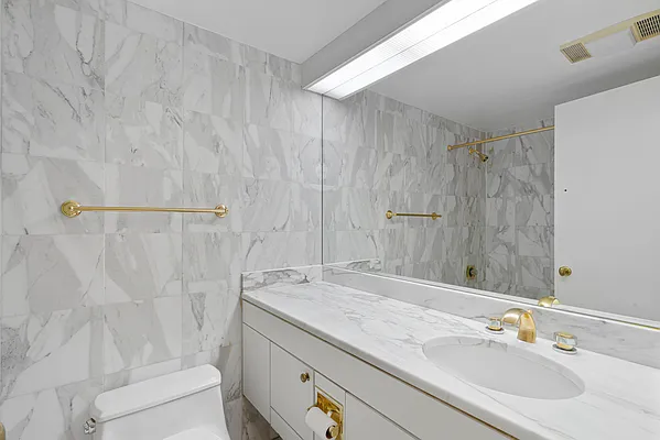 Rented by Sotheby's International Realty | media 12