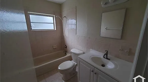 6822 SW 18th Ct — Photo 14