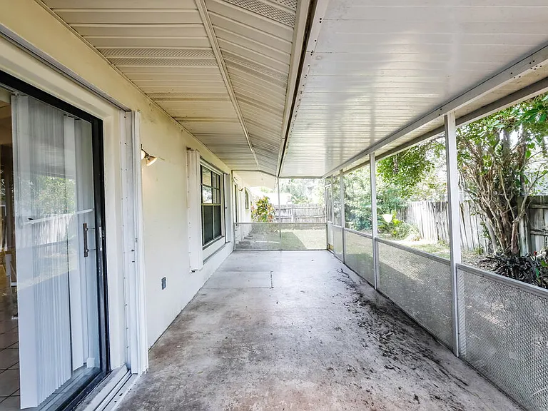 5525 SW 118th Ave — Photo 7