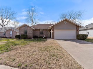 521 S Dexter Ave, Springfield, MO 65802