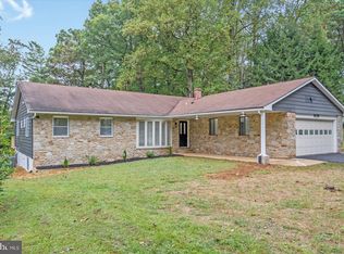6129 Oak Hill Dr, Sykesville, MD 21784