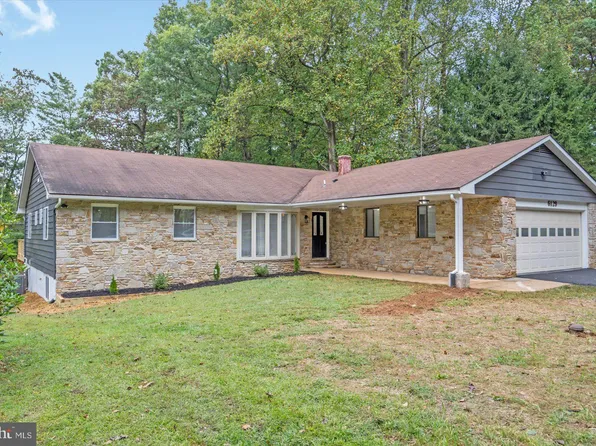 6129 Oak Hill Dr, Sykesville, MD 21784