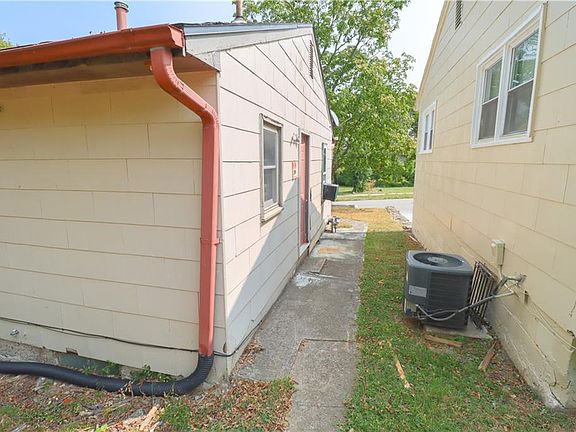 5th image of 4342 Bales Ave