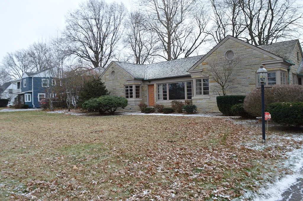 521 W Southern Ave photo 1