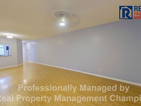 4th image of 725 Bragg Dr APT B