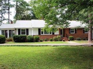 2700 Shoreham Dr, North Chesterfield, VA 23235