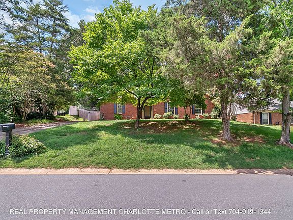 3rd image of 8927 Tree Haven Dr