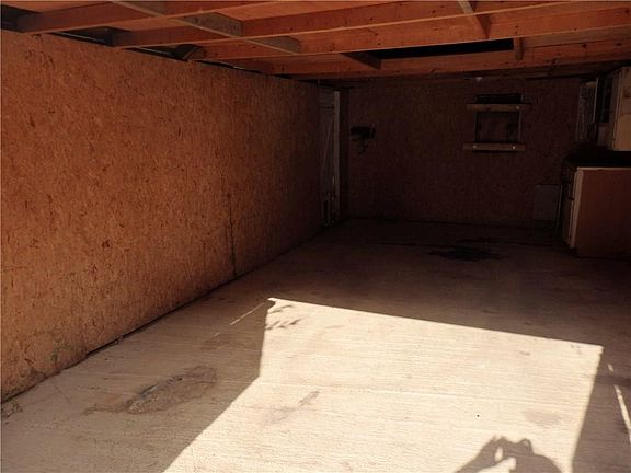 5th image of 518 Sycamore Ave