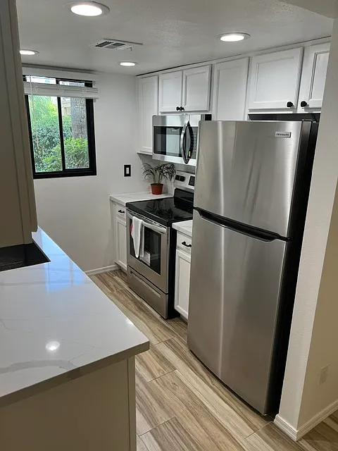 2 bed, 1.5 bath, 1114 sqft, $2,495 — Photo 3
