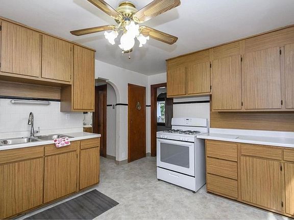 4th image of 2209 S 63rd St
