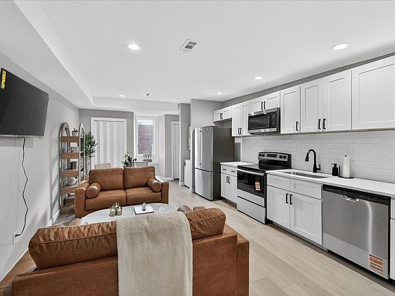 5th image of 1309 Shenandoah Ave #2W