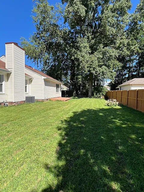 4 bed, 1465 sqft, $2,500 — Photo 3