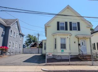 24 Blossom St, Lowell, MA 01852