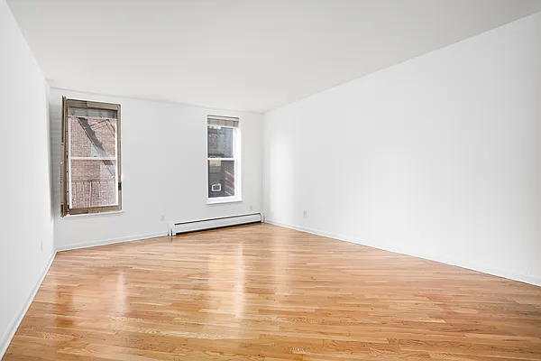 Rented by Waldstar Real Estate LLC | media 2