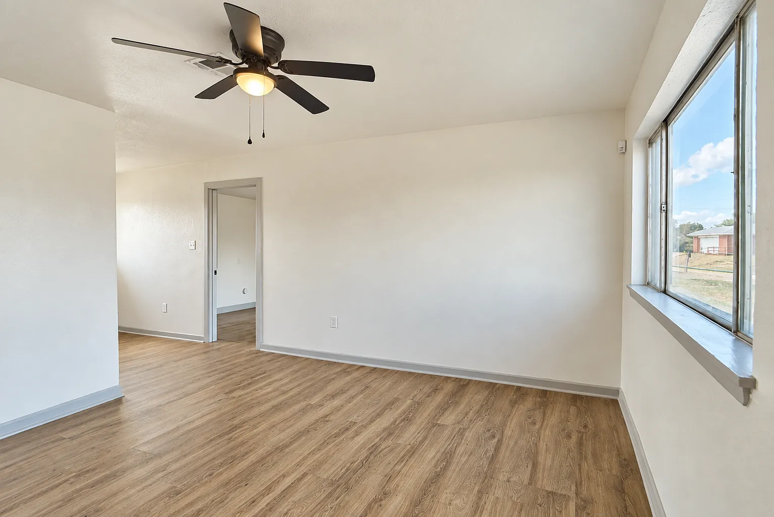 4 bed, 1200 sqft, $1,195 — Photo 4
