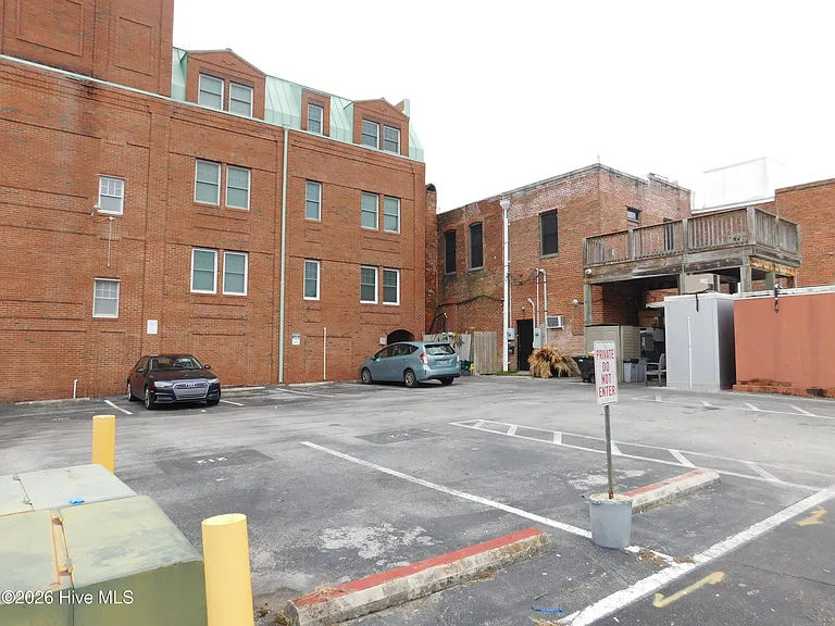 216 Middle St #B — Photo 48