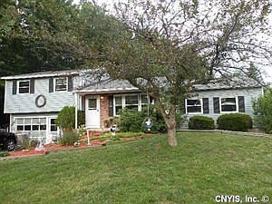 1st image of 114 Teaslewood Ln