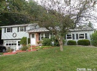 114 Teaslewood Ln, Minoa, NY 13116