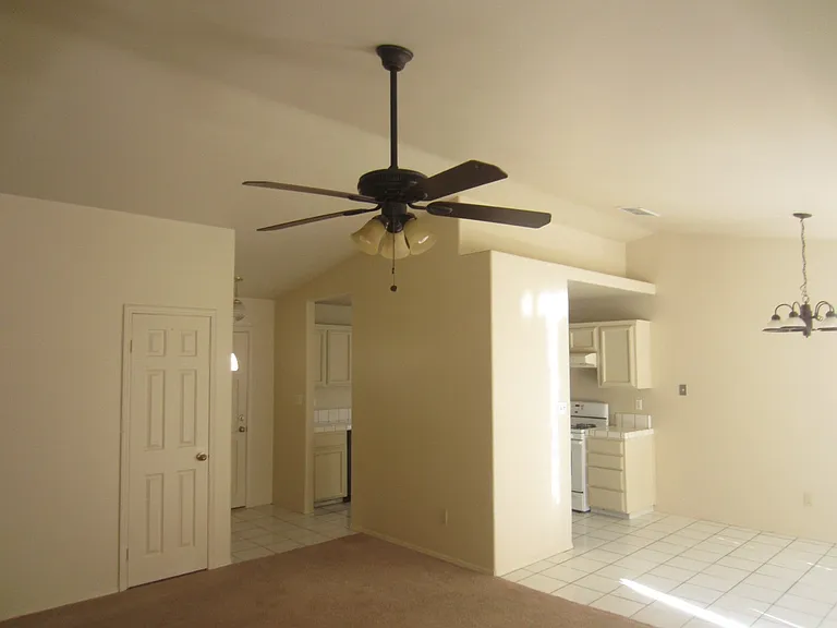 8915 Mendocino Dr — Photo 7
