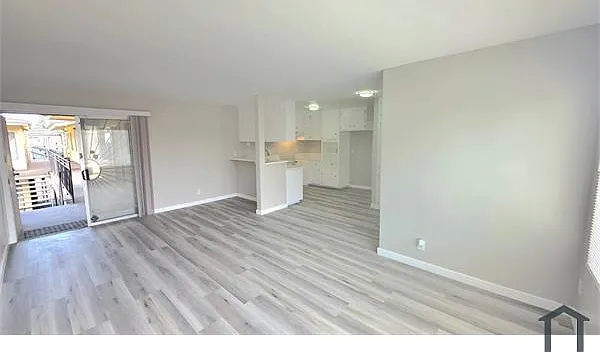 362 E Louise St #5 — Photo 5