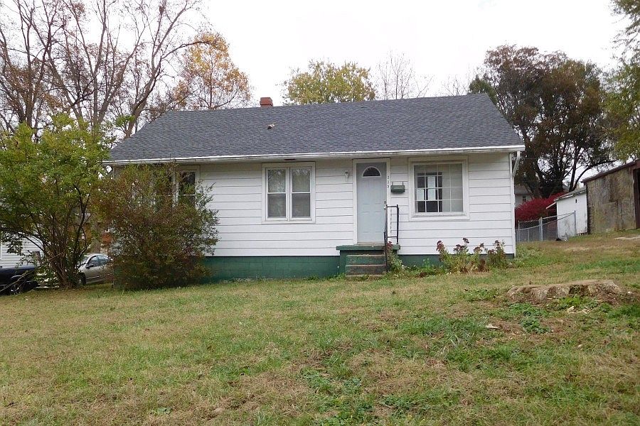 1st image of 335 S 6th St
