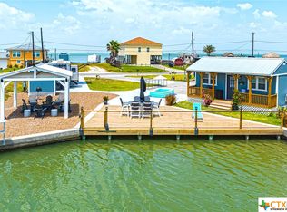 631 Copano Cove Rd, Rockport, TX 78382