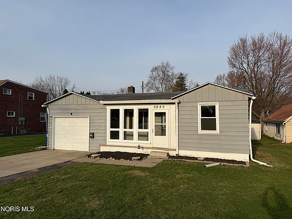 3rd image of 5845 Douglas Rd