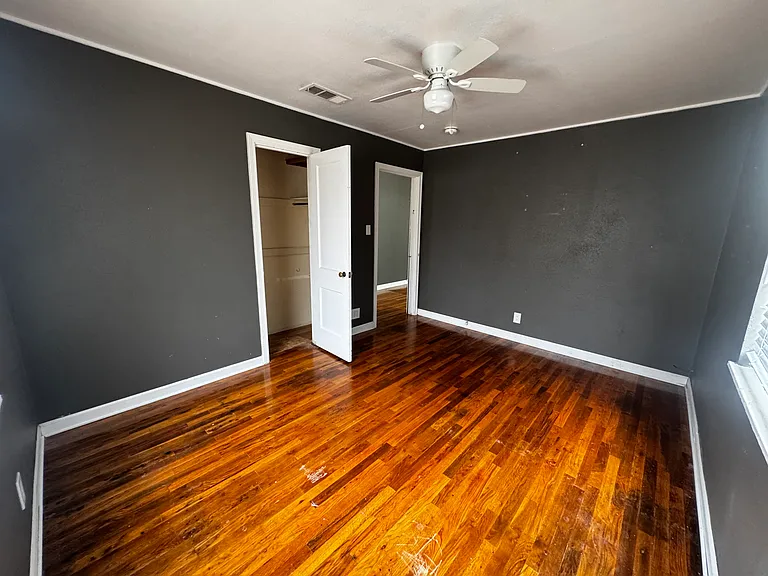 4212 S Van Buren St — Photo 3
