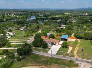 826 Sandy Mountain Dr, Sunrise Beach, TX 78643