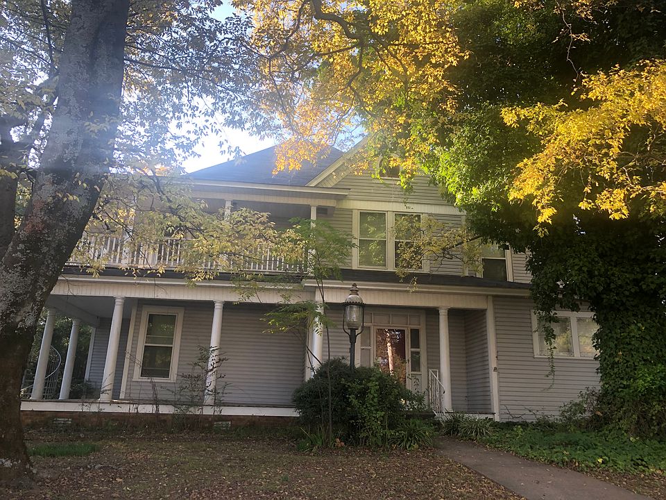 1st image of 1705 S Donaghey Ave