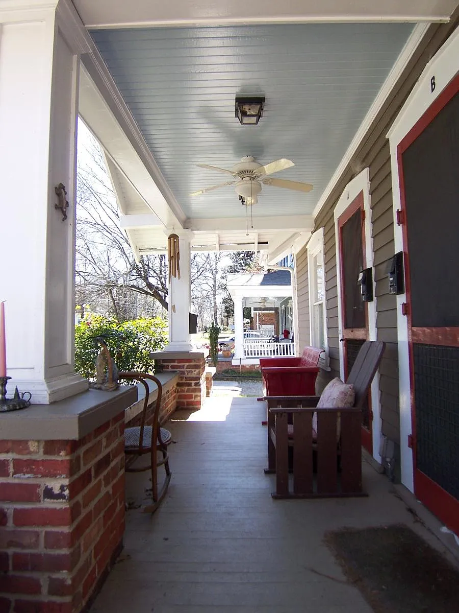 Front sitting porch with fan - 765 Chestnut St #A
