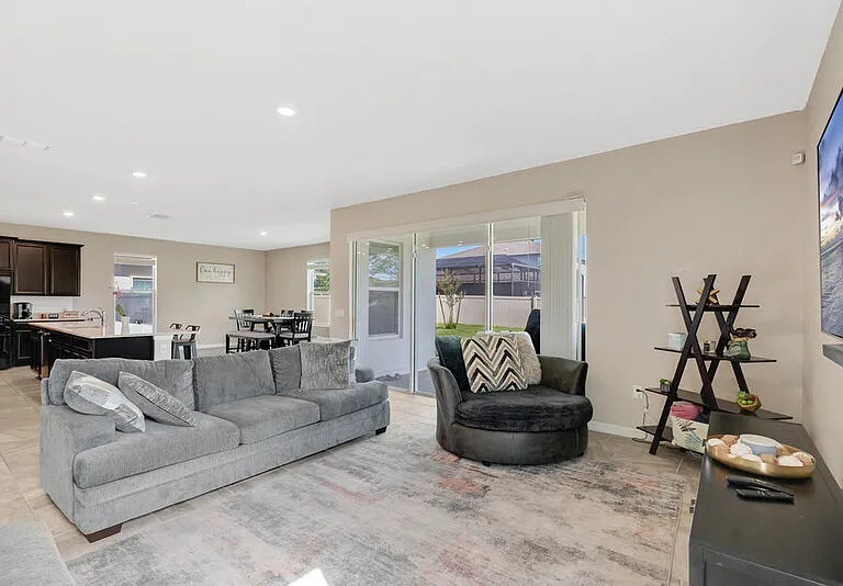 4894 Knoll Ln — Photo 3