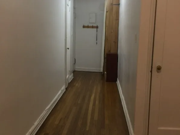8306 Vietor Ave, Elmhurst, NY 11373