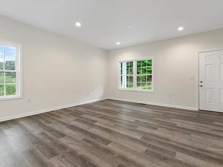 224 Bishop Rd — Photo 6