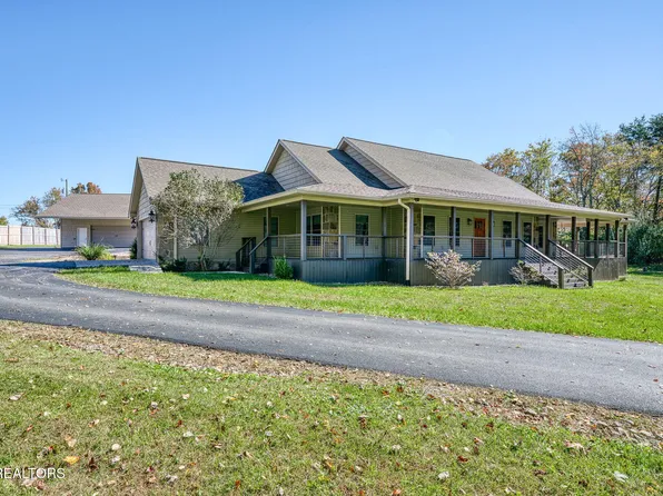 1112 Gray Eagle Dr, Crossville, TN 38572