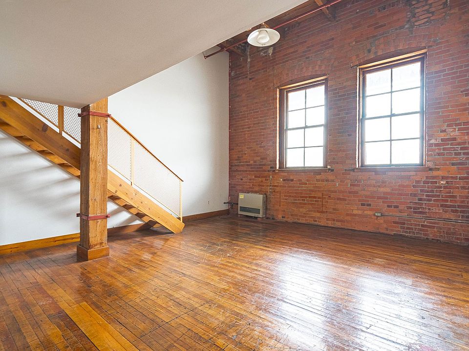 1st image of 727 E Grand Blvd #116