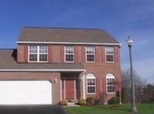 8 Fallowfield Cir, Shillington, PA 19607