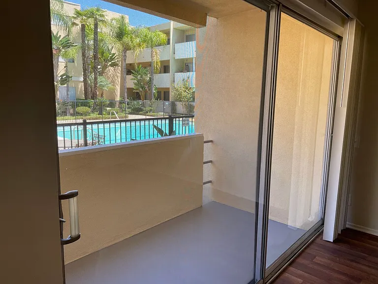 Terraces at the Oaks Apartments — Photo 25