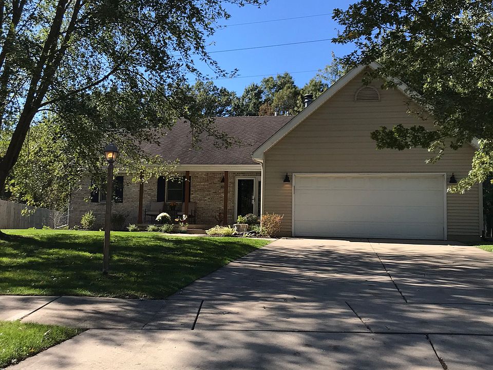1st image of 1051 Essex Dr