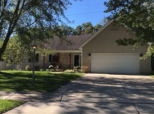 1051 Essex Dr, Porter, IN 46304