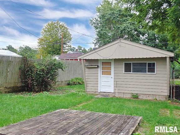 3rd image of 3800 N Vincent Ave