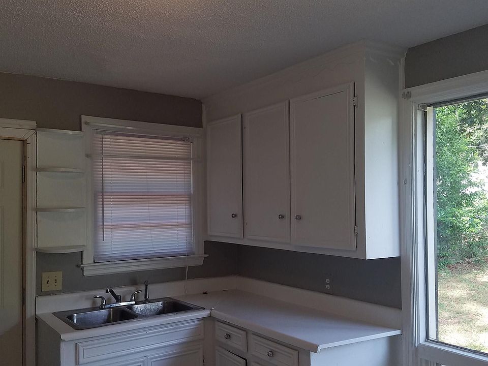 4th image of 3414 Maybank St