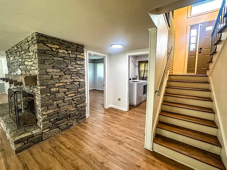 713 Tenikat St — Photo 19
