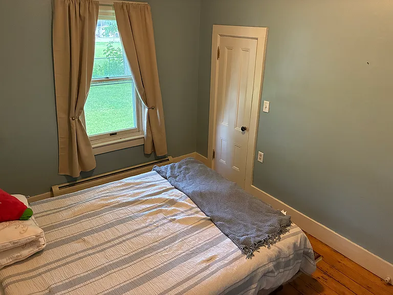 34 Maple St #A — Photo 5