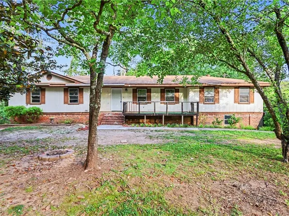 9218 Westview Dr SW, Covington, GA 30014