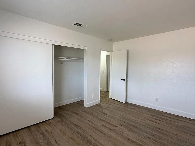 21134 Multnomah Rd — Photo 12